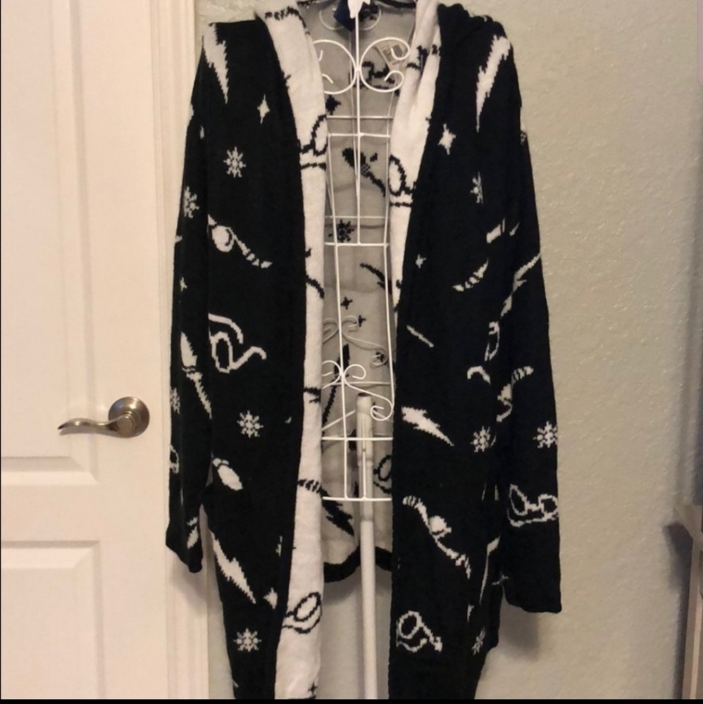Harry Potter sweater XS black white NEW